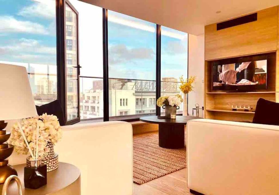 Large 3 Bed 3 Bathrooms Penthouse With Terrace And City Views In Londra Dış mekan fotoğraf