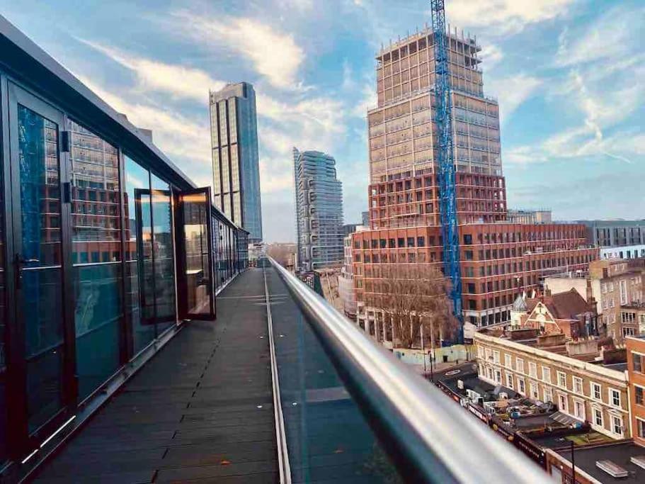 Large 3 Bed 3 Bathrooms Penthouse With Terrace And City Views In Londra Dış mekan fotoğraf