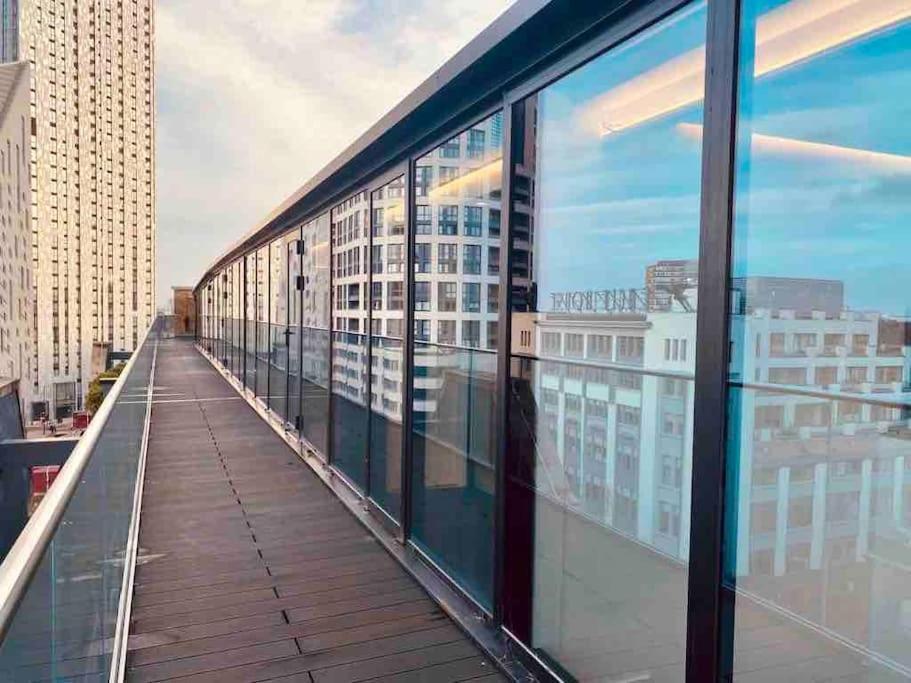 Large 3 Bed 3 Bathrooms Penthouse With Terrace And City Views In Londra Dış mekan fotoğraf
