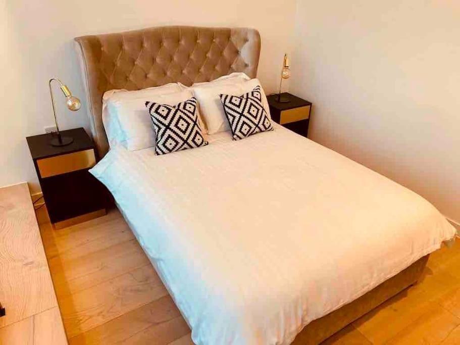 Large 3 Bed 3 Bathrooms Penthouse With Terrace And City Views In Londra Dış mekan fotoğraf