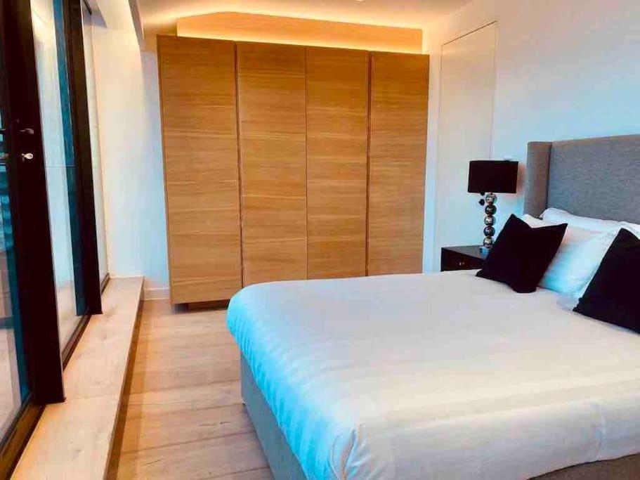 Large 3 Bed 3 Bathrooms Penthouse With Terrace And City Views In Londra Dış mekan fotoğraf