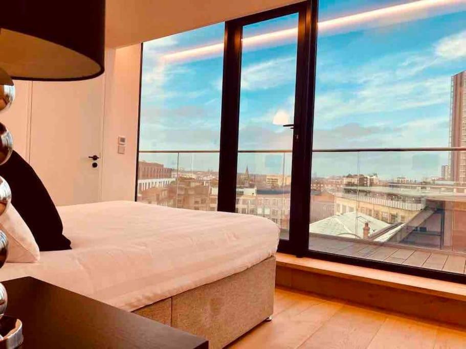 Large 3 Bed 3 Bathrooms Penthouse With Terrace And City Views In Londra Dış mekan fotoğraf